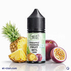 سوبر بانش أناناس وفراولة بارد فيب ليكويد من Sucker Punch E-Juice يظهر زجاجة فيب بنكهة فواكه استوائية باردة