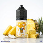 زبدة زيد بيلا كولادا فيب ليكويد محلي بنكهات أناناس وجوز الهند من زيد إي-ليكويد، يظهر زجاجة النكهة في الصورة