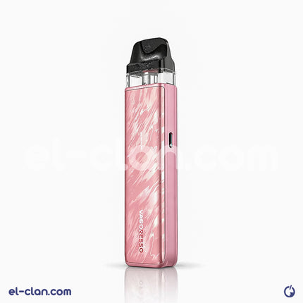 بود فيب هاردوير من Vaporesso XROS 5 Mini، يظهر في الصورة مع تصميم أنيق ومتين مناسب للتدخين الإلكتروني.